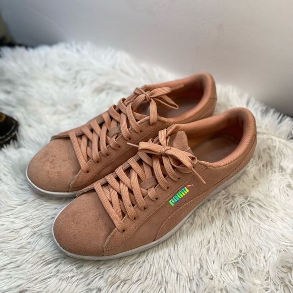 Puma Shoes - Puma Light Pink Suede Sneakers Sz 10